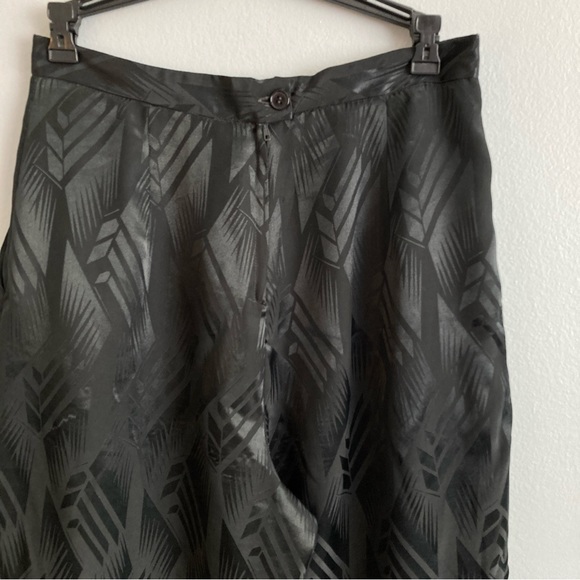 Givenchy Black Ankle Cropped Geometric Pants Shiny Size 32 modern 6 - Picture 2 of 7
